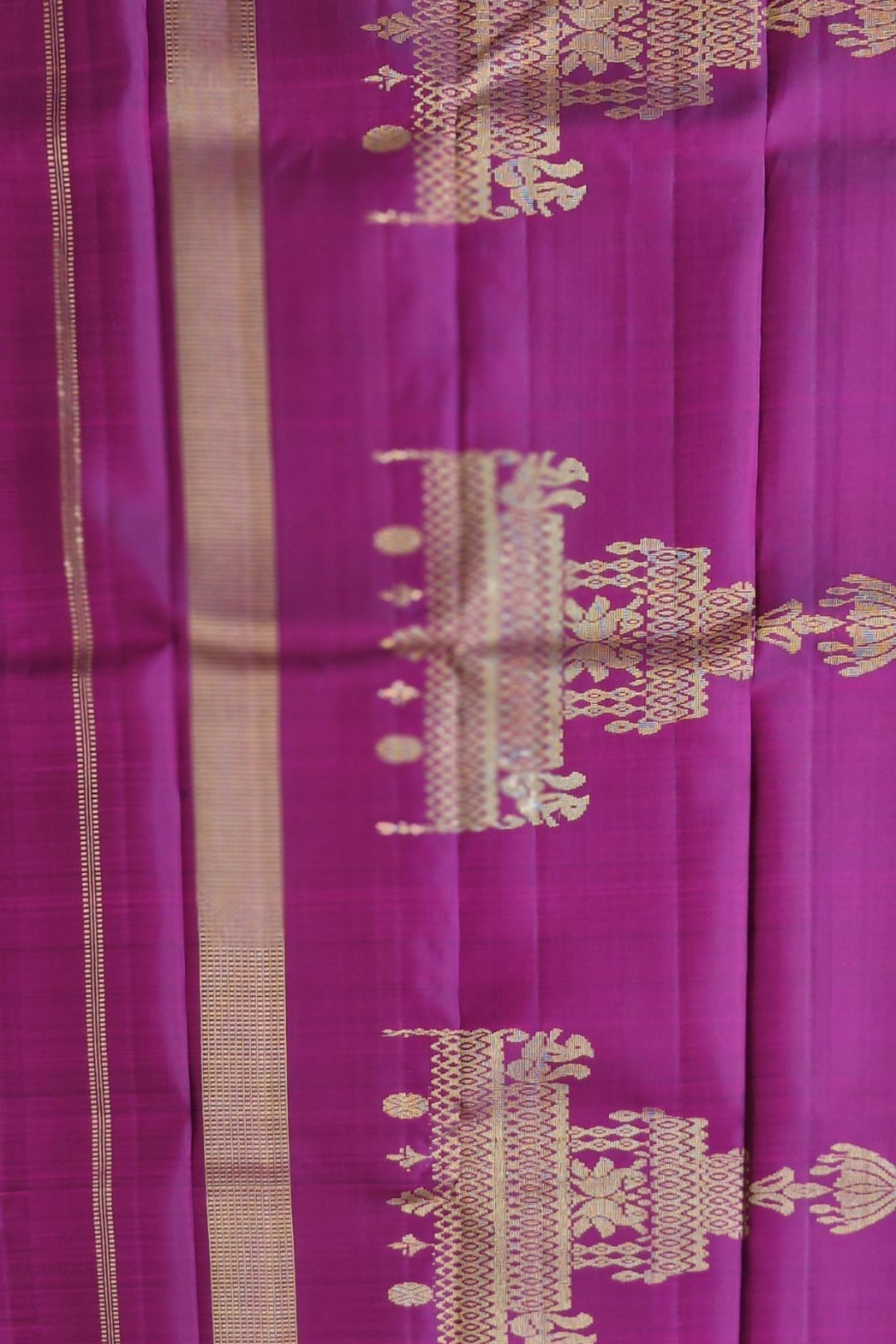 Ratha – Dual-Tone Plum Violet Kanjivaram Silk Saree with Gold Zari Chariot Pallu